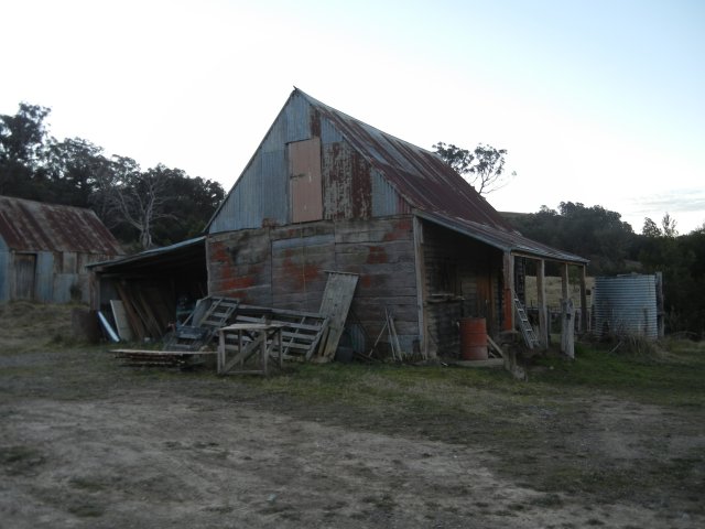 Tin huts similar to huts in the Gully, Katoomba